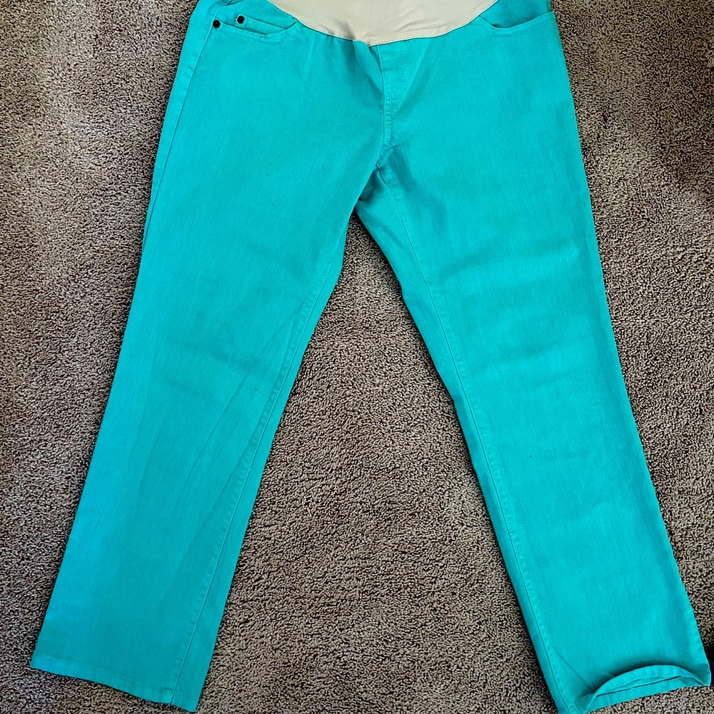 Maternity cropped pants. Size 10. Full belly coverage